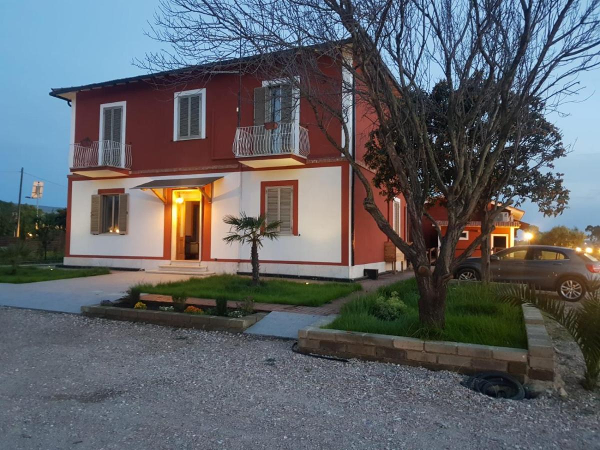 Agriturismo Il Casale Ponte Galeria Kültér fotó